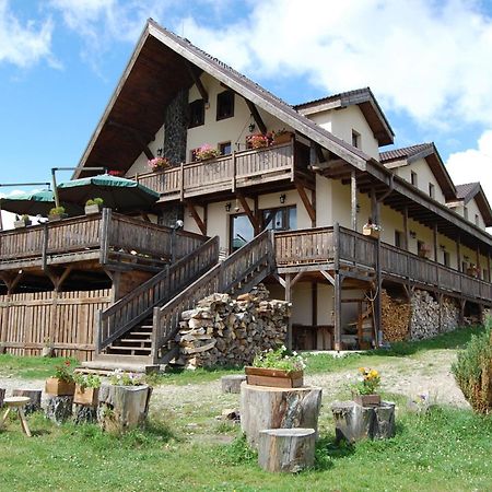 Cabana Motilor Mărişel Esterno foto